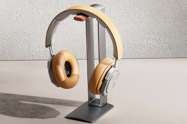 Metal headphone stand