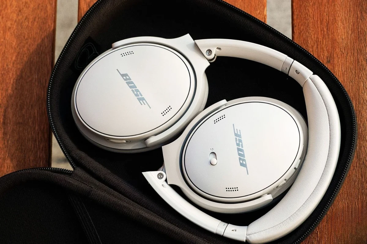 Bose headphones beeping during Bluetooth pairing and charging troubleshooting