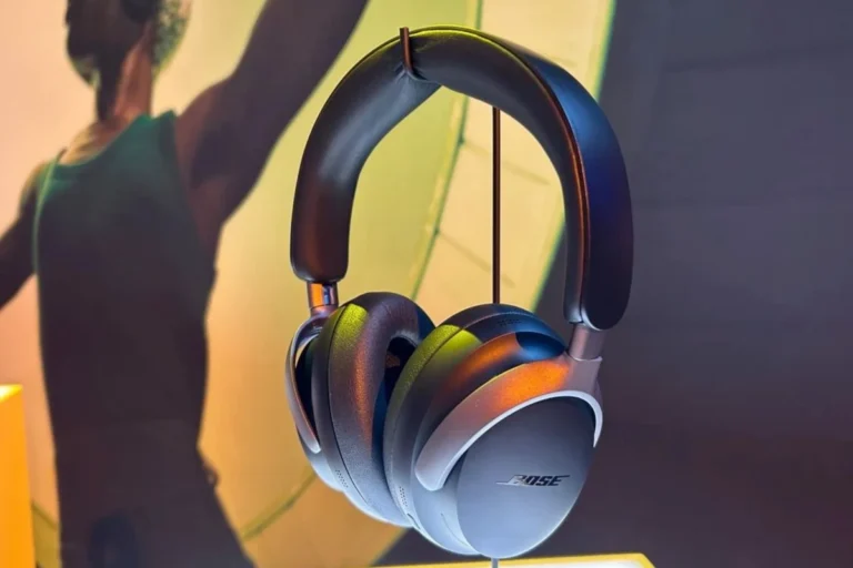 Why Do My Bose Headphones Crackle and How to Fix It