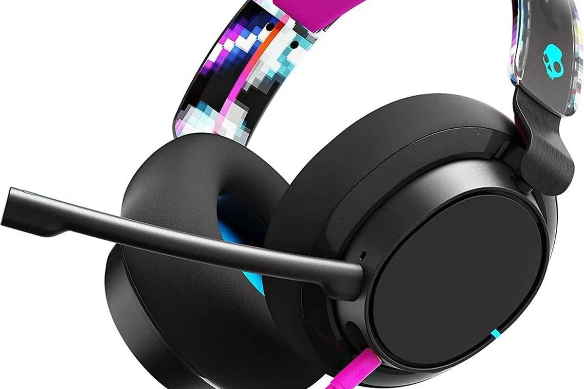 Skullcandy headphones connected to a PS5 controller for gaming audio