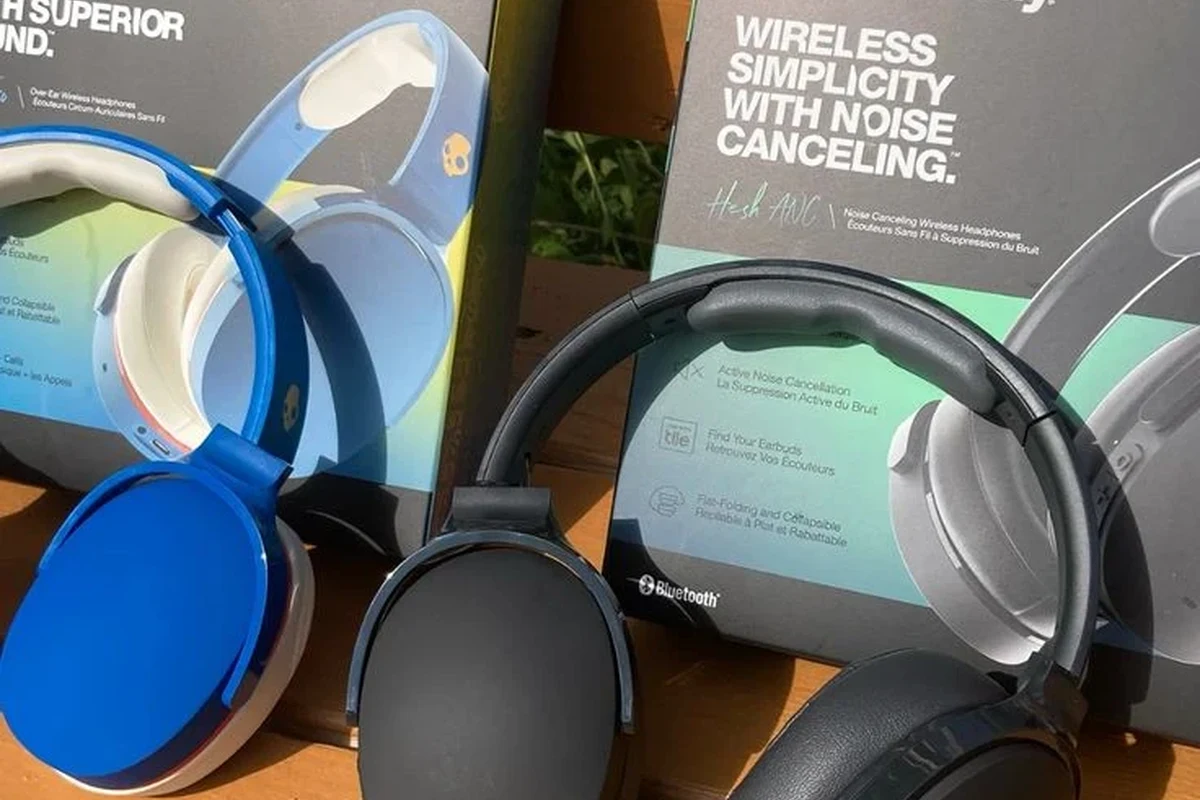 Skullcandy headphones connected to a PS5 controller for gaming audio