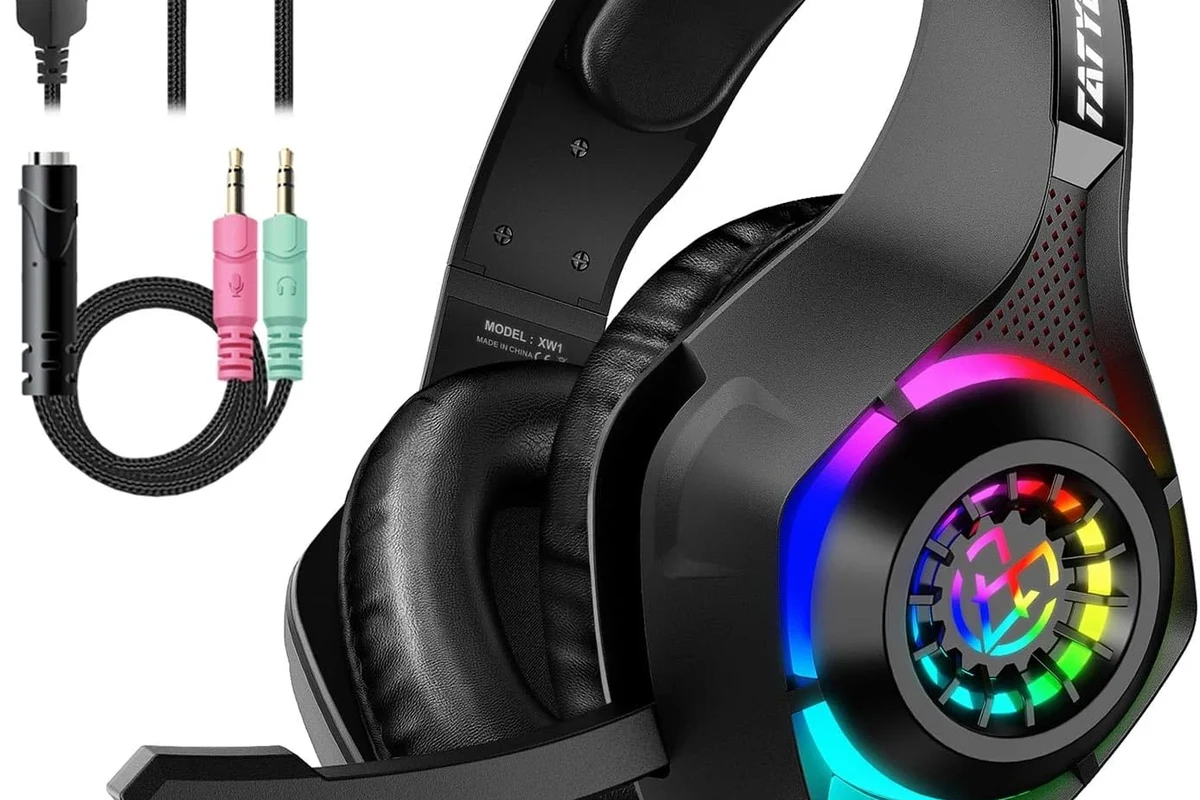 PS5 console with wired and wireless headphones showing connection options