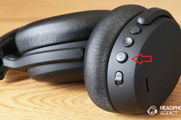 Why Are My Skullcandy Headphones Flashing Red and How to Fix It